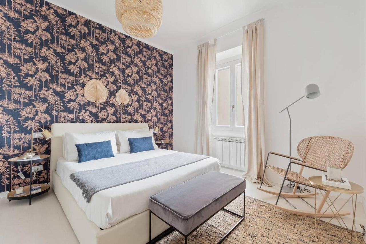 Golden Navy Design In Porta Venezia * Mailand