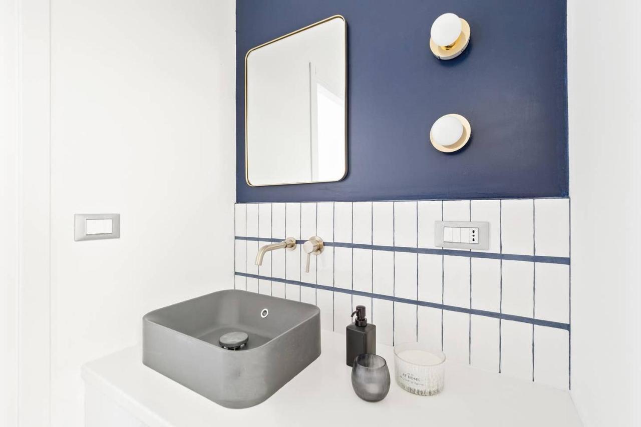 Apartment Golden Navy Design In Porta Venezia *